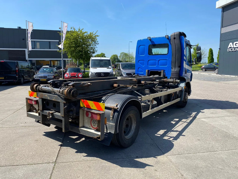 DAF LF 55.220 / Cable System / Manual / Euro 3 - Kuorma-auto - vaijerivaihtolava: kuva DAF LF 55.220 / Cable System / Manual / Euro 3 - Kuorma-auto - vaijerivaihtolava DAF LF 55.220 / Cable System / Manual / Euro 3 - Kuorma-auto - vaijerivaihtolava: kuva DAF LF 55.220 / Cable System / Manual / Euro 3 - Kuorma-auto - vaijerivaihtolava