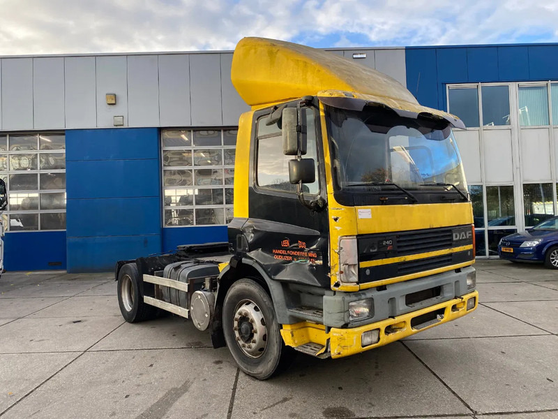 DAF CF 75.240 SC / Manual / Euro 1 - Vetopöytäauto: kuva DAF CF 75.240 SC / Manual / Euro 1 - Vetopöytäauto DAF CF 75.240 SC / Manual / Euro 1 - Vetopöytäauto: kuva DAF CF 75.240 SC / Manual / Euro 1 - Vetopöytäauto