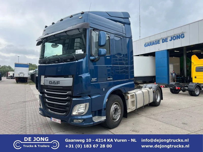 DAF XF 106.460 SC / Manual Gearbox / 2x Big Fuel Tank - Vetopöytäauto: kuva DAF XF 106.460 SC / Manual Gearbox / 2x Big Fuel Tank - Vetopöytäauto DAF XF 106.460 SC / Manual Gearbox / 2x Big Fuel Tank - Vetopöytäauto: kuva DAF XF 106.460 SC / Manual Gearbox / 2x Big Fuel Tank - Vetopöytäauto