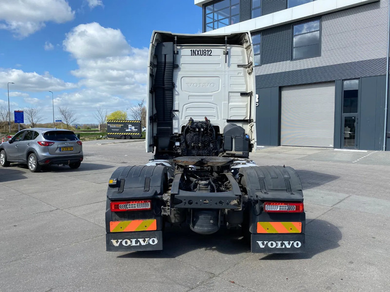 Volvo FH 13.460 Globetrotter / 2x Tank / 394.865 Km / Euro 6 - Vetopöytäauto: kuva Volvo FH 13.460 Globetrotter / 2x Tank / 394.865 Km / Euro 6 - Vetopöytäauto Volvo FH 13.460 Globetrotter / 2x Tank / 394.865 Km / Euro 6 - Vetopöytäauto: kuva Volvo FH 13.460 Globetrotter / 2x Tank / 394.865 Km / Euro 6 - Vetopöytäauto