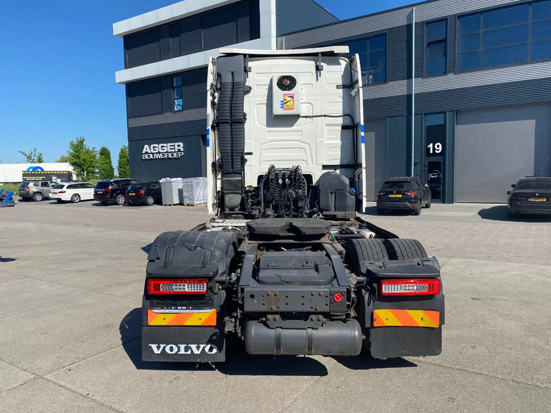 Volvo FH 13.500 Globetrotter / Full Spoilers / Stand Airco / Hydraulic - Vetopöytäauto: kuva Volvo FH 13.500 Globetrotter / Full Spoilers / Stand Airco / Hydraulic - Vetopöytäauto Volvo FH 13.500 Globetrotter / Full Spoilers / Stand Airco / Hydraulic - Vetopöytäauto: kuva Volvo FH 13.500 Globetrotter / Full Spoilers / Stand Airco / Hydraulic - Vetopöytäauto