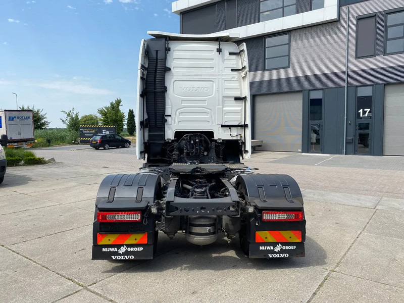 Volvo FH 13.500 Globetrotter XL / I-parkCool / Alcoa / 2x Tank - Vetopöytäauto: kuva Volvo FH 13.500 Globetrotter XL / I-parkCool / Alcoa / 2x Tank - Vetopöytäauto Volvo FH 13.500 Globetrotter XL / I-parkCool / Alcoa / 2x Tank - Vetopöytäauto: kuva Volvo FH 13.500 Globetrotter XL / I-parkCool / Alcoa / 2x Tank - Vetopöytäauto