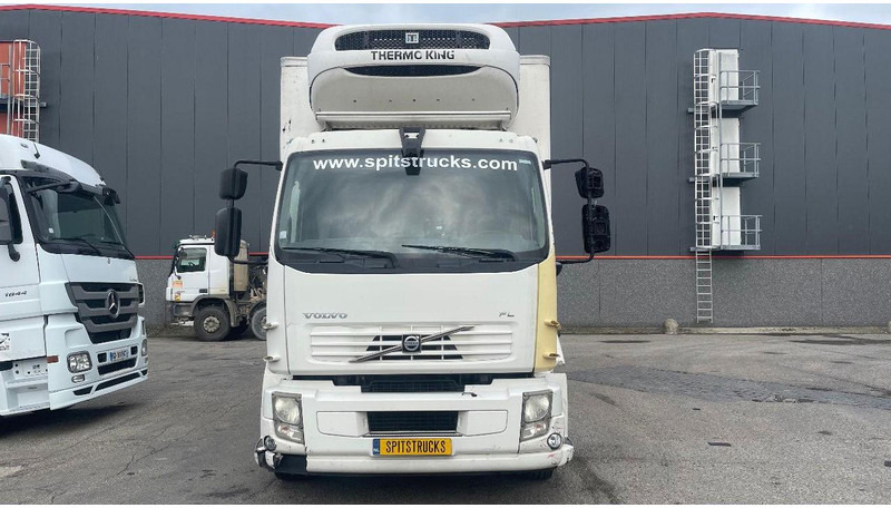 Volvo FL 240 Thermo-King+LIFT DHollandia - Refrigeraattori kuorma-auto: kuva Volvo FL 240 Thermo-King+LIFT DHollandia - Refrigeraattori kuorma-auto Volvo FL 240 Thermo-King+LIFT DHollandia - Refrigeraattori kuorma-auto: kuva Volvo FL 240 Thermo-King+LIFT DHollandia - Refrigeraattori kuorma-auto