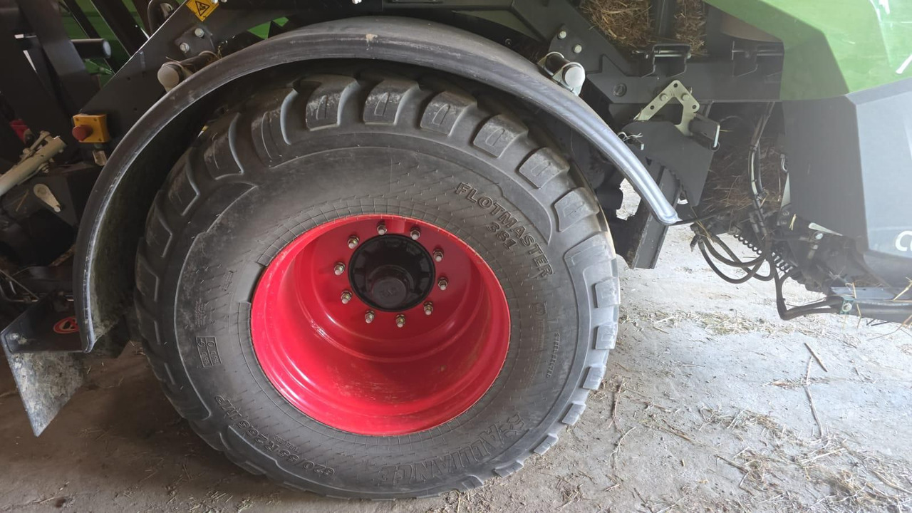 Fendt Rotana 160 V - Pyöröpaalain, Käärijä: kuva Fendt Rotana 160 V - Pyöröpaalain, Käärijä Fendt Rotana 160 V - Pyöröpaalain, Käärijä: kuva Fendt Rotana 160 V - Pyöröpaalain, Käärijä
