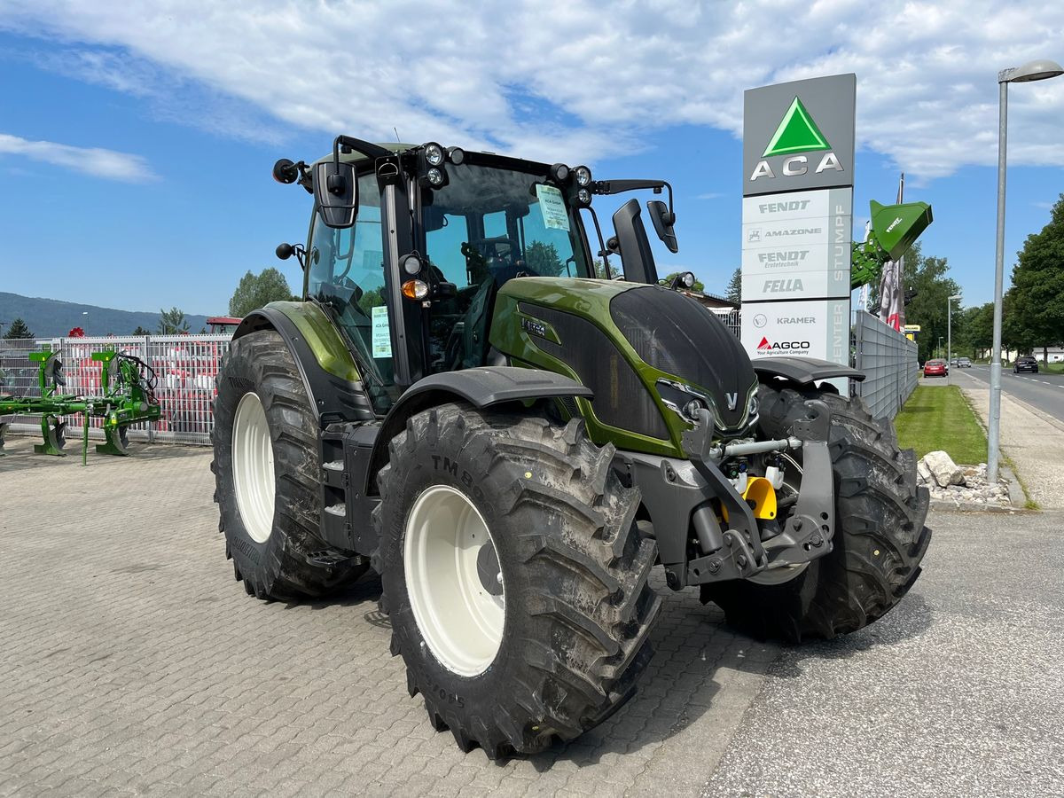 Valtra N175 Direct - Traktori: kuva Valtra N175 Direct - Traktori Valtra N175 Direct - Traktori: kuva Valtra N175 Direct - Traktori