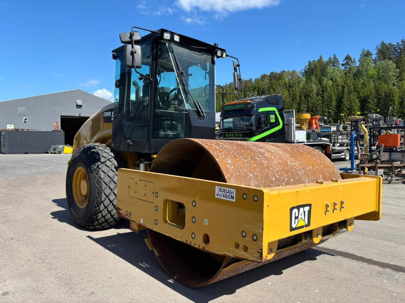 Cat CS 66 B - Jyrä: kuva Cat CS 66 B - Jyrä Cat CS 66 B - Jyrä: kuva Cat CS 66 B - Jyrä