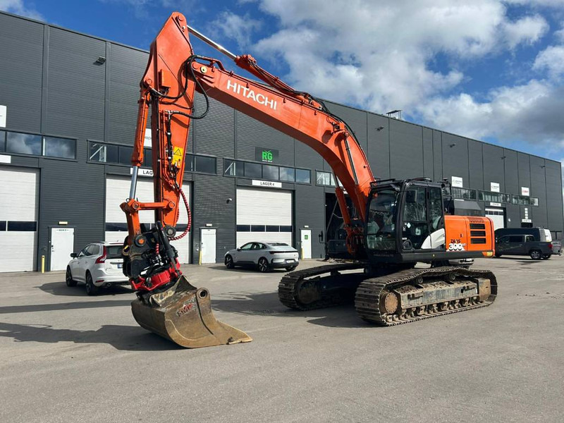 Hitachi ZX 300 LC-6 - Telakaivukone: kuva Hitachi ZX 300 LC-6 - Telakaivukone Hitachi ZX 300 LC-6 - Telakaivukone: kuva Hitachi ZX 300 LC-6 - Telakaivukone