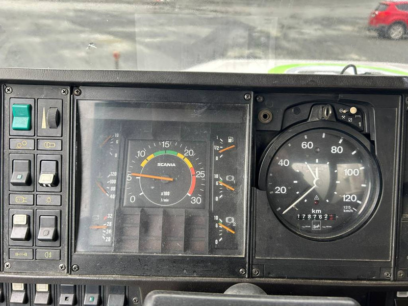 Scania T112 H 6X2 - Betoniauto: kuva Scania T112 H 6X2 - Betoniauto Scania T112 H 6X2 - Betoniauto: kuva Scania T112 H 6X2 - Betoniauto