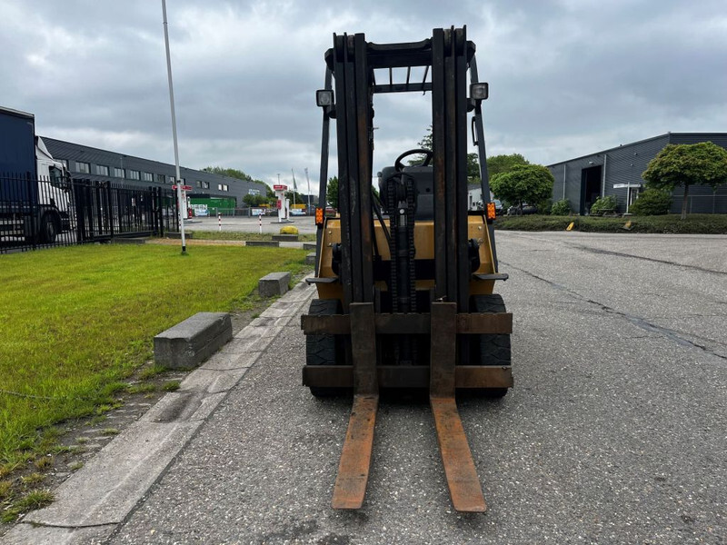 Caterpillar DP25NT - Dieseltrukki: kuva Caterpillar DP25NT - Dieseltrukki Caterpillar DP25NT - Dieseltrukki: kuva Caterpillar DP25NT - Dieseltrukki