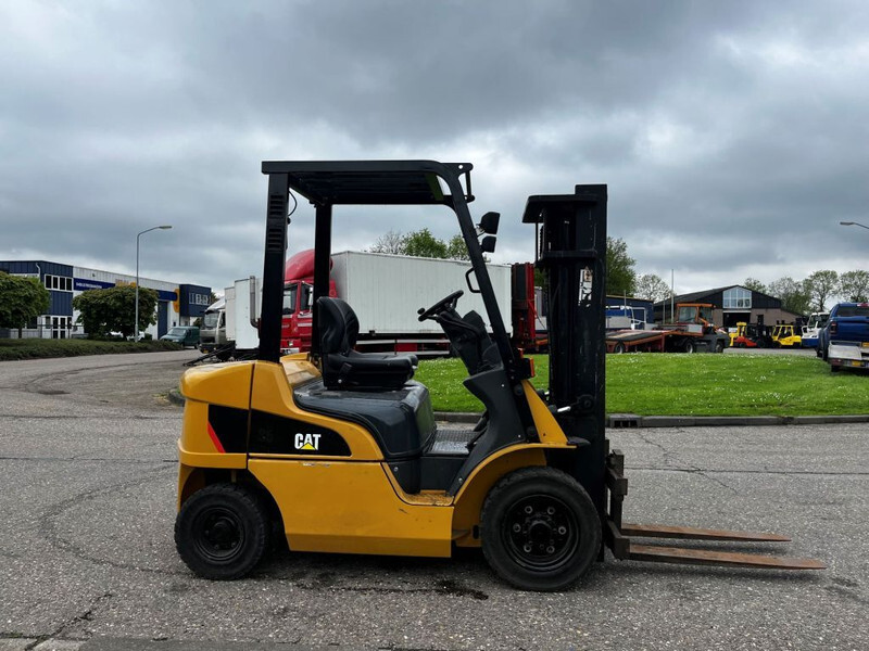 Caterpillar DP25NT - Dieseltrukki: kuva Caterpillar DP25NT - Dieseltrukki Caterpillar DP25NT - Dieseltrukki: kuva Caterpillar DP25NT - Dieseltrukki