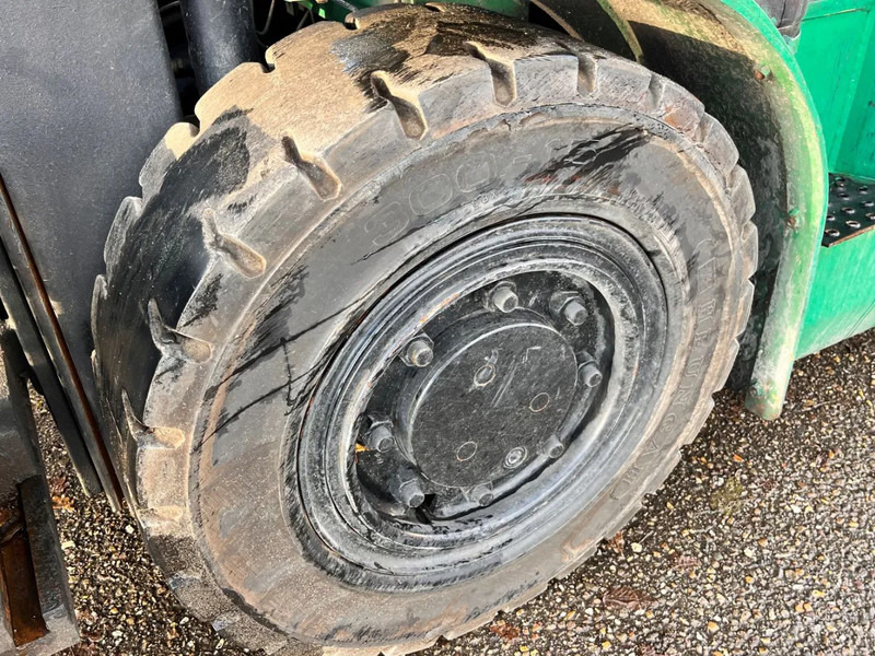 Hyundai 40L-7A - Kaasutrukki: kuva Hyundai 40L-7A - Kaasutrukki Hyundai 40L-7A - Kaasutrukki: kuva Hyundai 40L-7A - Kaasutrukki