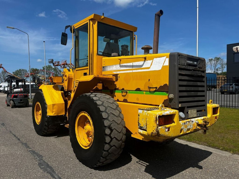 Volvo L70C - Pyöräkuormaaja: kuva Volvo L70C - Pyöräkuormaaja Volvo L70C - Pyöräkuormaaja: kuva Volvo L70C - Pyöräkuormaaja