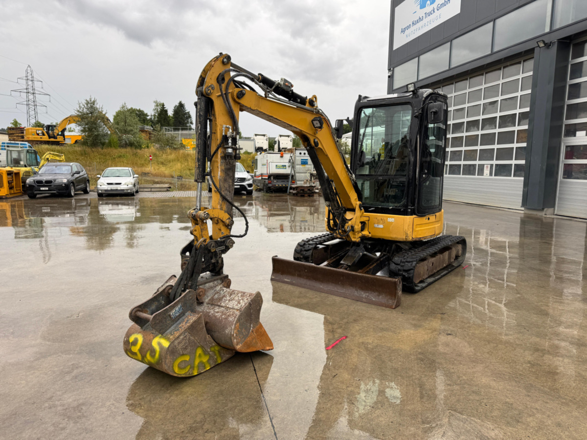 CATERPILLAR 303.5 E Powertilt - Telakaivukone: kuva CATERPILLAR 303.5 E Powertilt - Telakaivukone CATERPILLAR 303.5 E Powertilt - Telakaivukone: kuva CATERPILLAR 303.5 E Powertilt - Telakaivukone