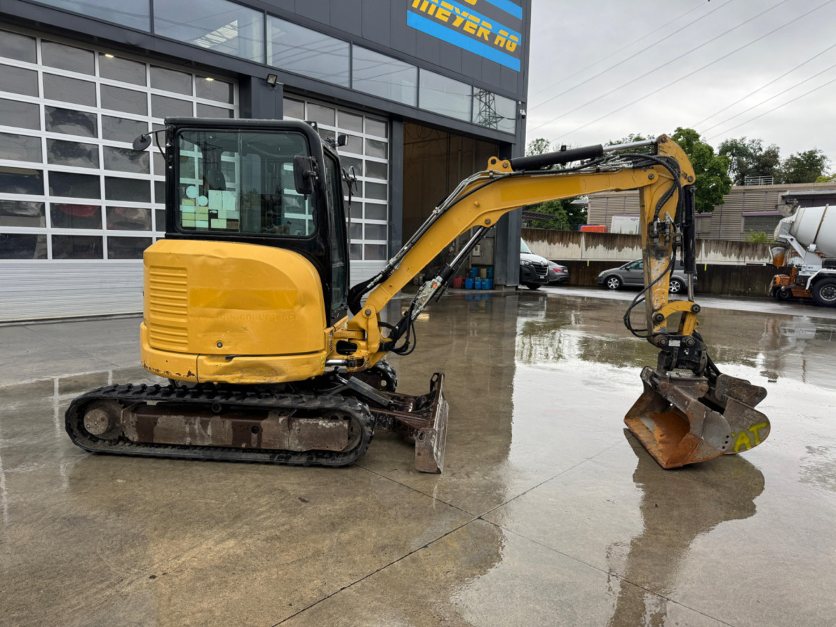 CATERPILLAR 303.5 E Powertilt - Telakaivukone: kuva CATERPILLAR 303.5 E Powertilt - Telakaivukone CATERPILLAR 303.5 E Powertilt - Telakaivukone: kuva CATERPILLAR 303.5 E Powertilt - Telakaivukone