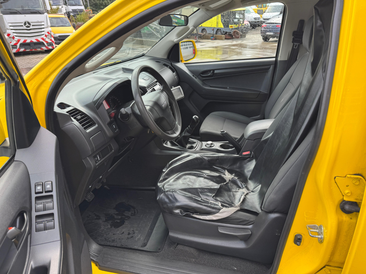 Avolava-auto ISUZU ATF S86 2.5Diesel 4x4: kuva Avolava-auto ISUZU ATF S86 2.5Diesel 4x4