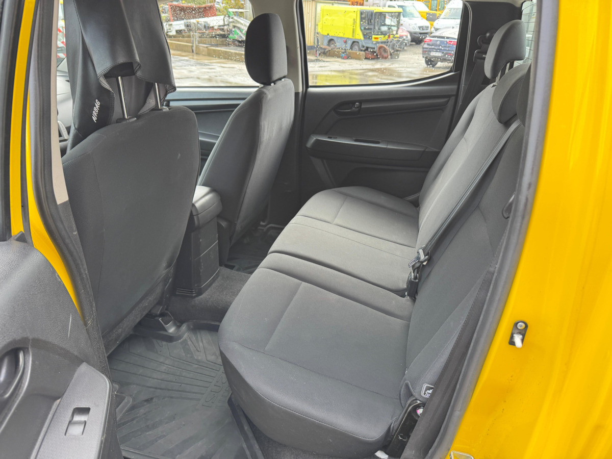 Avolava-auto ISUZU ATF S86 2.5Diesel 4x4: kuva Avolava-auto ISUZU ATF S86 2.5Diesel 4x4
