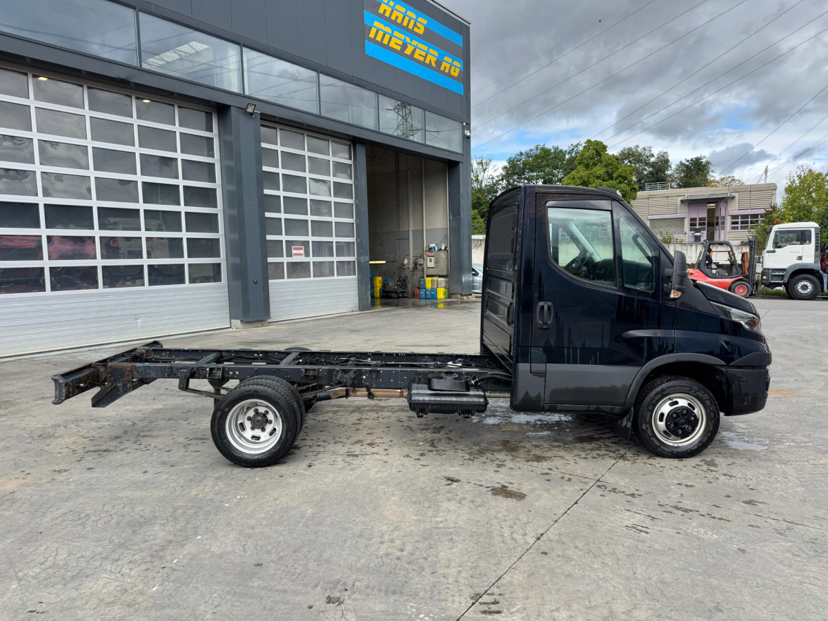 IVECO 35C21 Daily - Kuorma-auto alusta: kuva IVECO 35C21 Daily - Kuorma-auto alusta IVECO 35C21 Daily - Kuorma-auto alusta: kuva IVECO 35C21 Daily - Kuorma-auto alusta