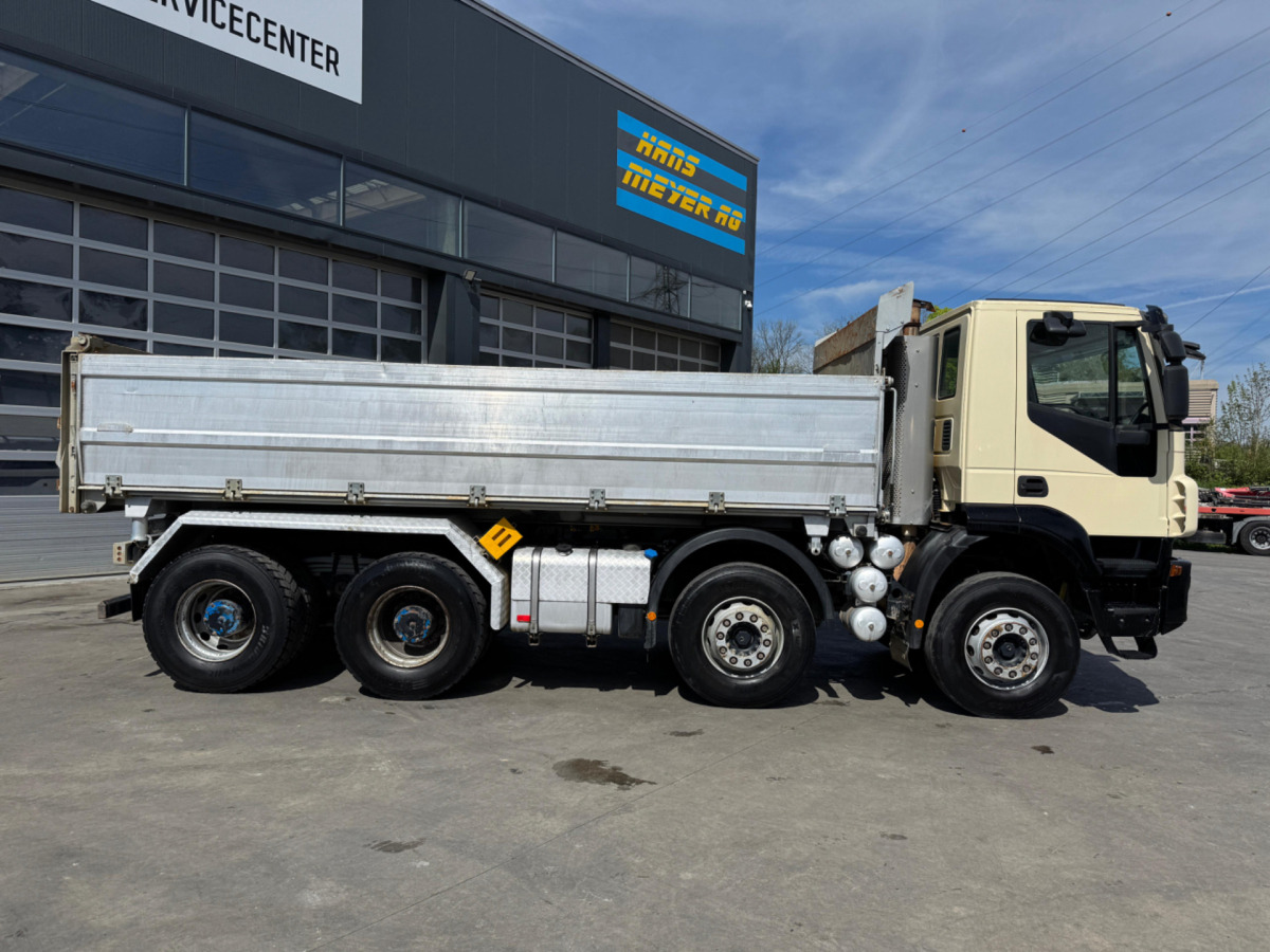 IVECO Trakker 450 8x4 - Kippiauto kuorma-auto: kuva IVECO Trakker 450 8x4 - Kippiauto kuorma-auto IVECO Trakker 450 8x4 - Kippiauto kuorma-auto: kuva IVECO Trakker 450 8x4 - Kippiauto kuorma-auto