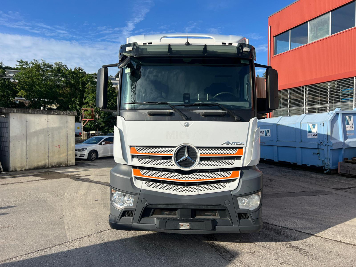 MERCEDES 4x Antos 1843 4x2 Kühler - Refrigeraattori kuorma-auto: kuva MERCEDES 4x Antos 1843 4x2 Kühler - Refrigeraattori kuorma-auto MERCEDES 4x Antos 1843 4x2 Kühler - Refrigeraattori kuorma-auto: kuva MERCEDES 4x Antos 1843 4x2 Kühler - Refrigeraattori kuorma-auto
