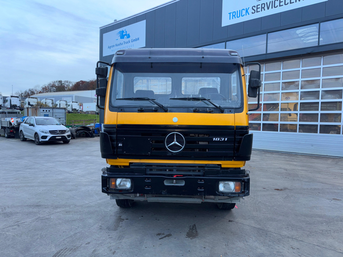 MERCEDES SK 1831 4x2 5m3 Kipper - Kippiauto kuorma-auto: kuva MERCEDES SK 1831 4x2 5m3 Kipper - Kippiauto kuorma-auto MERCEDES SK 1831 4x2 5m3 Kipper - Kippiauto kuorma-auto: kuva MERCEDES SK 1831 4x2 5m3 Kipper - Kippiauto kuorma-auto