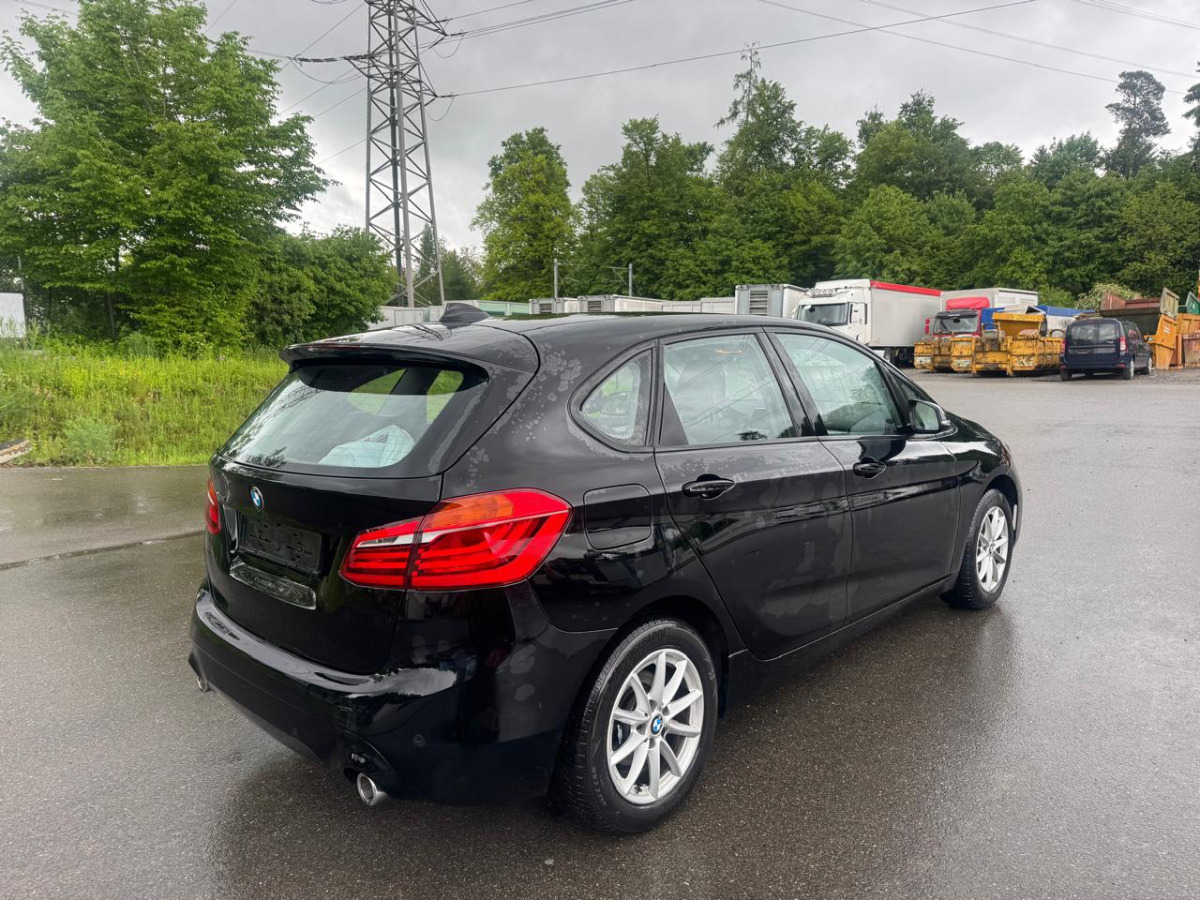 Marke BMW 218d xDrive - Viistoperä: kuva Marke BMW 218d xDrive - Viistoperä Marke BMW 218d xDrive - Viistoperä: kuva Marke BMW 218d xDrive - Viistoperä