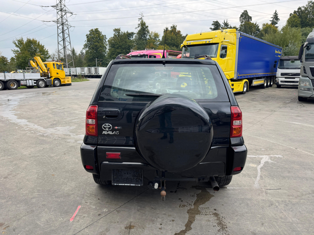 TOYOTA RAV4 2.0 4x4 - Henkilöauto: kuva TOYOTA RAV4 2.0 4x4 - Henkilöauto TOYOTA RAV4 2.0 4x4 - Henkilöauto: kuva TOYOTA RAV4 2.0 4x4 - Henkilöauto