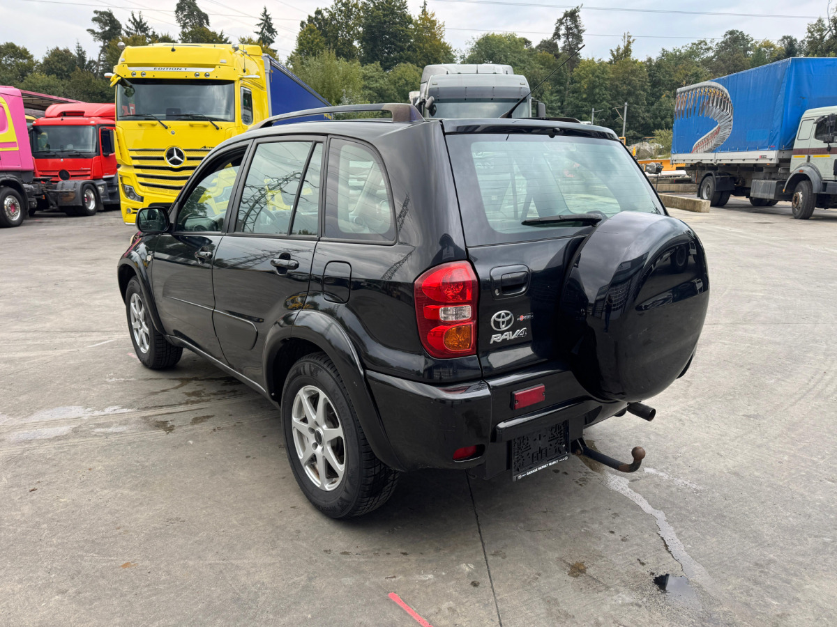 TOYOTA RAV4 2.0 4x4 - Henkilöauto: kuva TOYOTA RAV4 2.0 4x4 - Henkilöauto TOYOTA RAV4 2.0 4x4 - Henkilöauto: kuva TOYOTA RAV4 2.0 4x4 - Henkilöauto