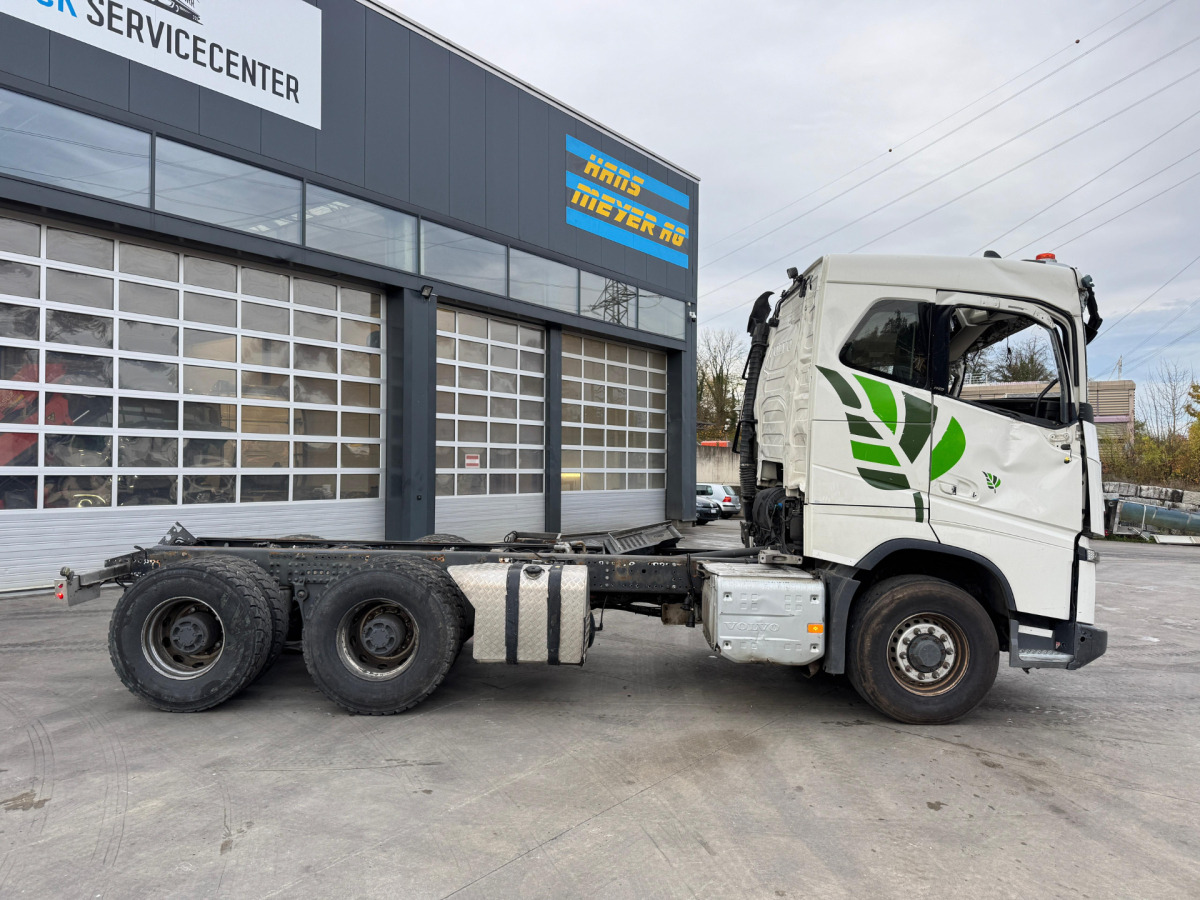 VOLVO FH16-650 6x6 X-Track Unfall - Kuorma-auto alusta: kuva VOLVO FH16-650 6x6 X-Track Unfall - Kuorma-auto alusta VOLVO FH16-650 6x6 X-Track Unfall - Kuorma-auto alusta: kuva VOLVO FH16-650 6x6 X-Track Unfall - Kuorma-auto alusta