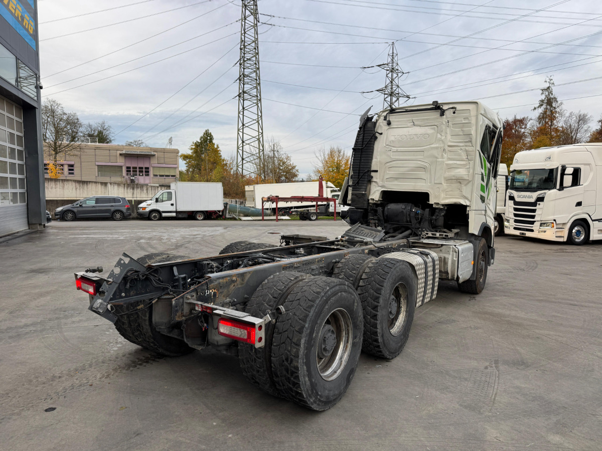 VOLVO FH16-650 6x6 X-Track Unfall - Kuorma-auto alusta: kuva VOLVO FH16-650 6x6 X-Track Unfall - Kuorma-auto alusta VOLVO FH16-650 6x6 X-Track Unfall - Kuorma-auto alusta: kuva VOLVO FH16-650 6x6 X-Track Unfall - Kuorma-auto alusta