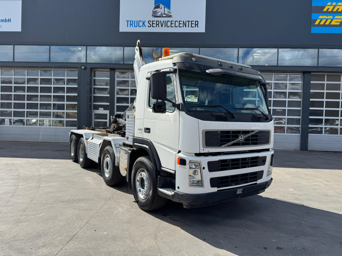VOLVO FM-440 8x4 Hiab 25T AHK - Koukkulava kuorma-auto: kuva VOLVO FM-440 8x4 Hiab 25T AHK - Koukkulava kuorma-auto VOLVO FM-440 8x4 Hiab 25T AHK - Koukkulava kuorma-auto: kuva VOLVO FM-440 8x4 Hiab 25T AHK - Koukkulava kuorma-auto