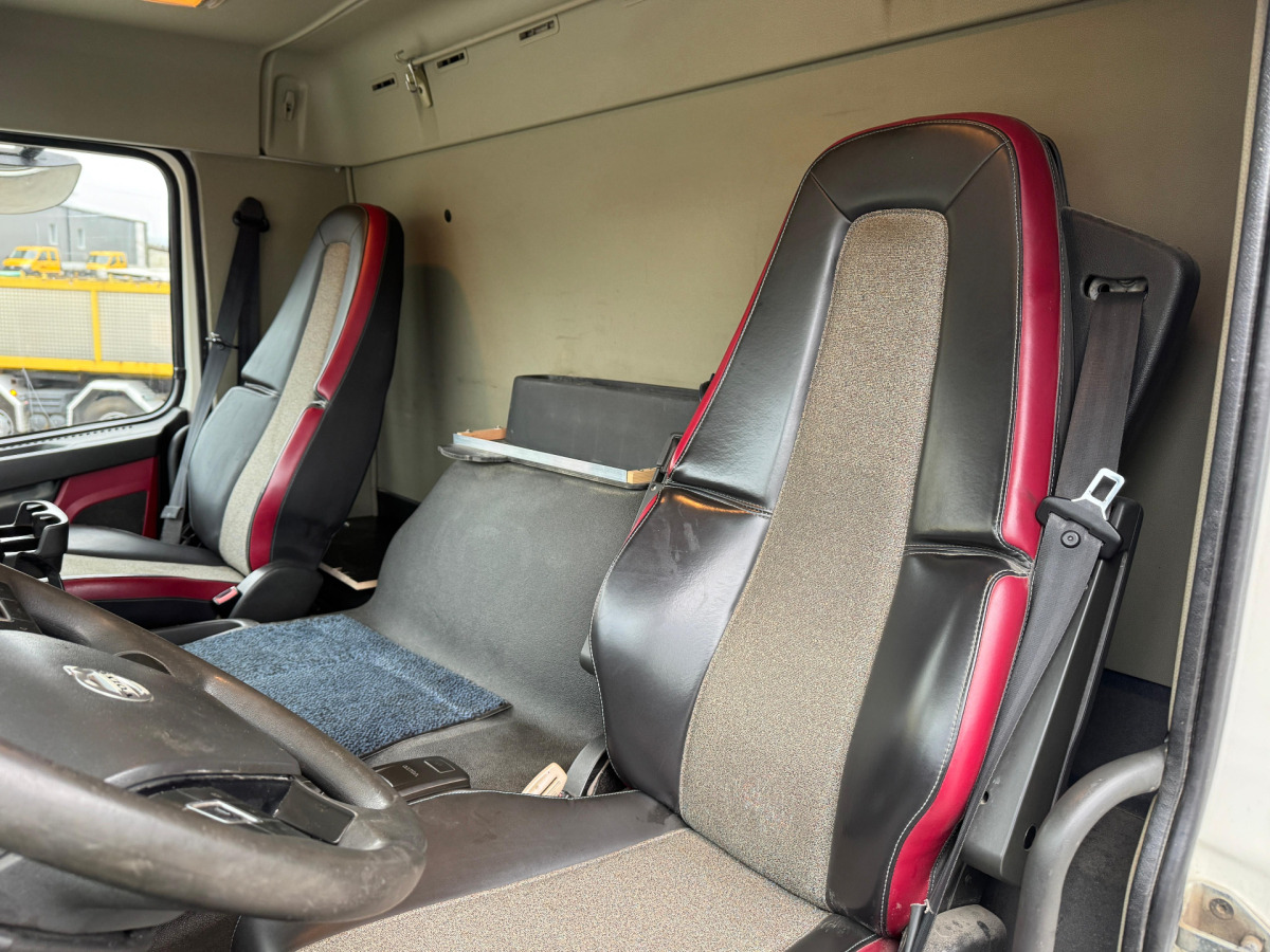 Kippiauto kuorma-auto VOLVO FMX-540 10x4 Moser 2S: kuva Kippiauto kuorma-auto VOLVO FMX-540 10x4 Moser 2S Kippiauto kuorma-auto VOLVO FMX-540 10x4 Moser 2S: kuva Kippiauto kuorma-auto VOLVO FMX-540 10x4 Moser 2S