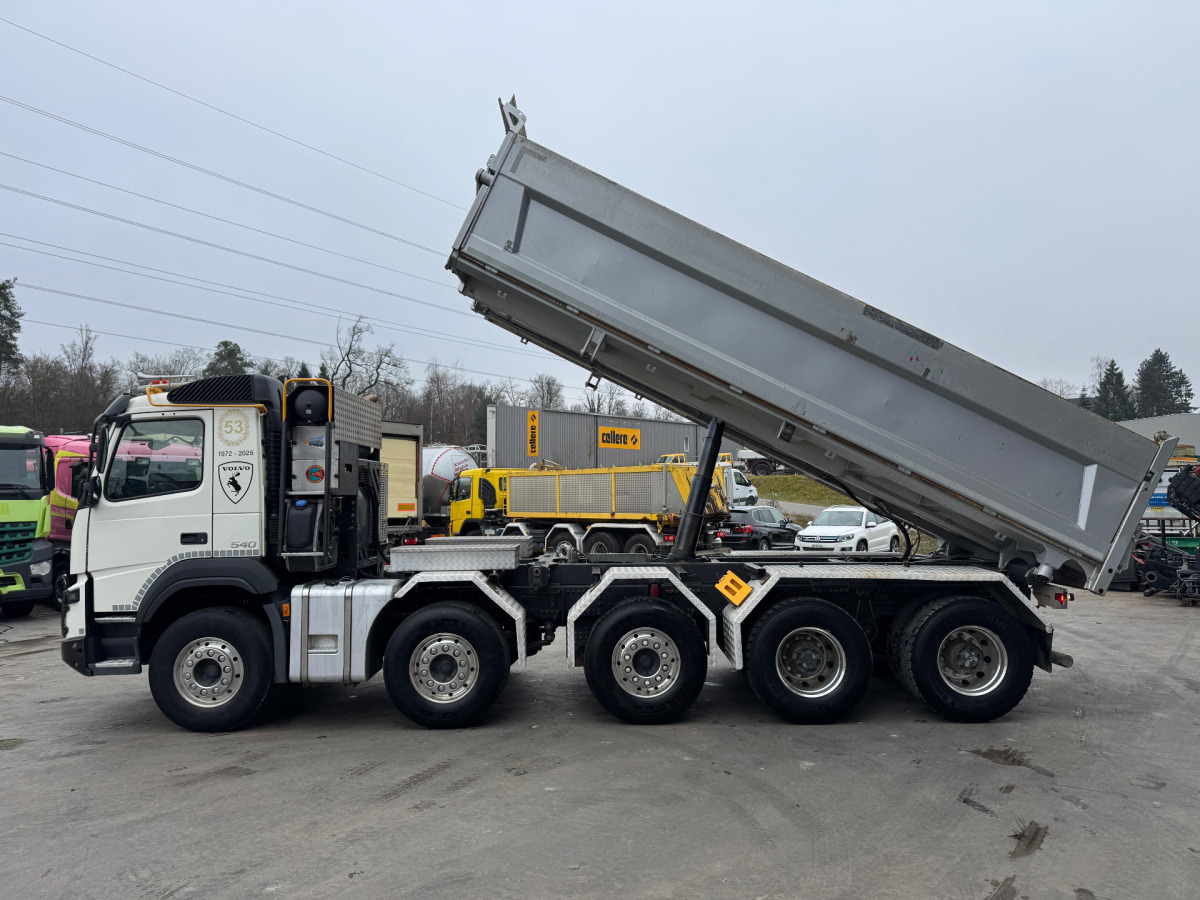 Kippiauto kuorma-auto VOLVO FMX-540 10x4 Moser 2S: kuva Kippiauto kuorma-auto VOLVO FMX-540 10x4 Moser 2S Kippiauto kuorma-auto VOLVO FMX-540 10x4 Moser 2S: kuva Kippiauto kuorma-auto VOLVO FMX-540 10x4 Moser 2S