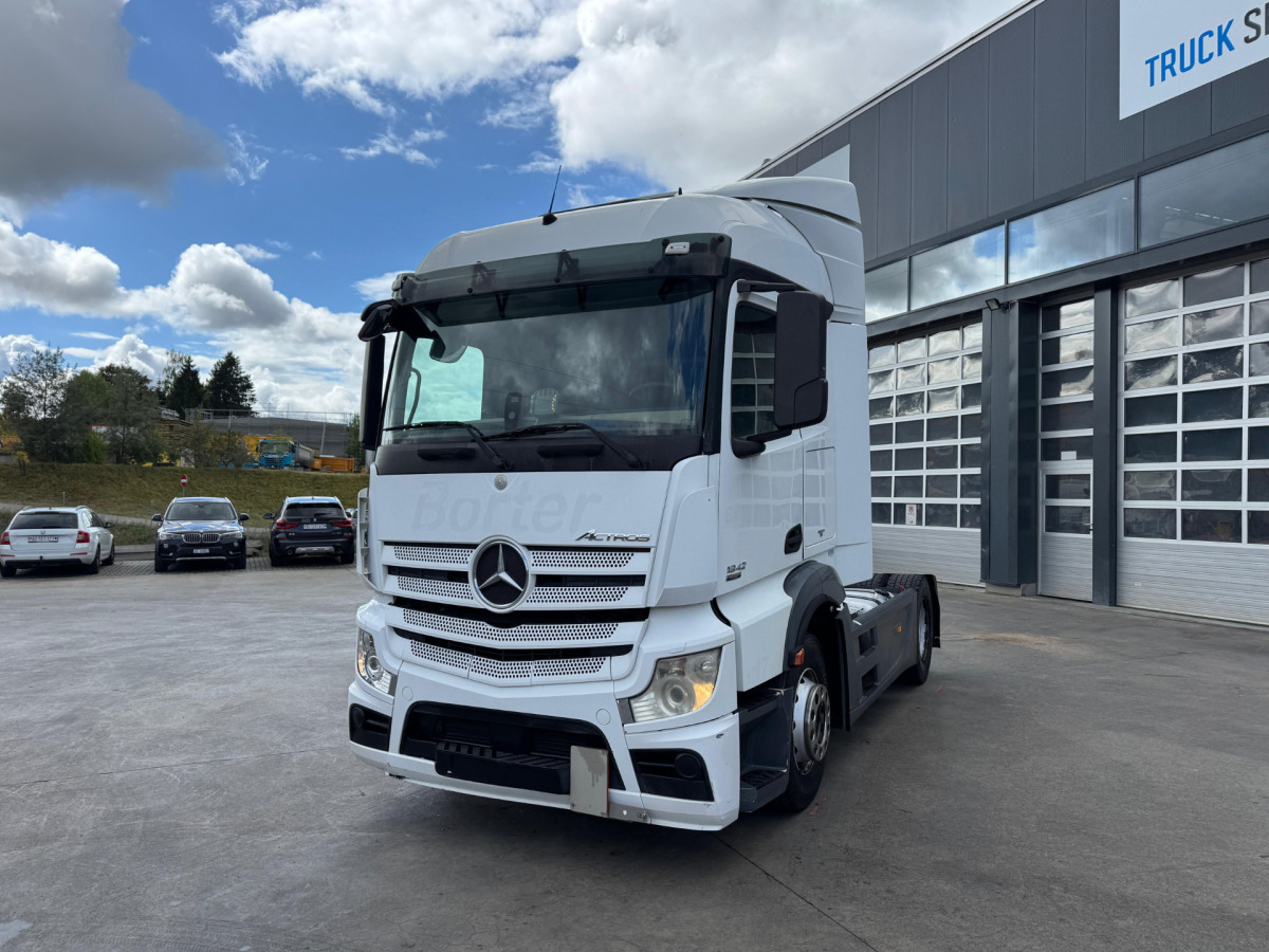 MERCEDES Actros 1842 4x2 - Vetopöytäauto: kuva MERCEDES Actros 1842 4x2 - Vetopöytäauto MERCEDES Actros 1842 4x2 - Vetopöytäauto: kuva MERCEDES Actros 1842 4x2 - Vetopöytäauto