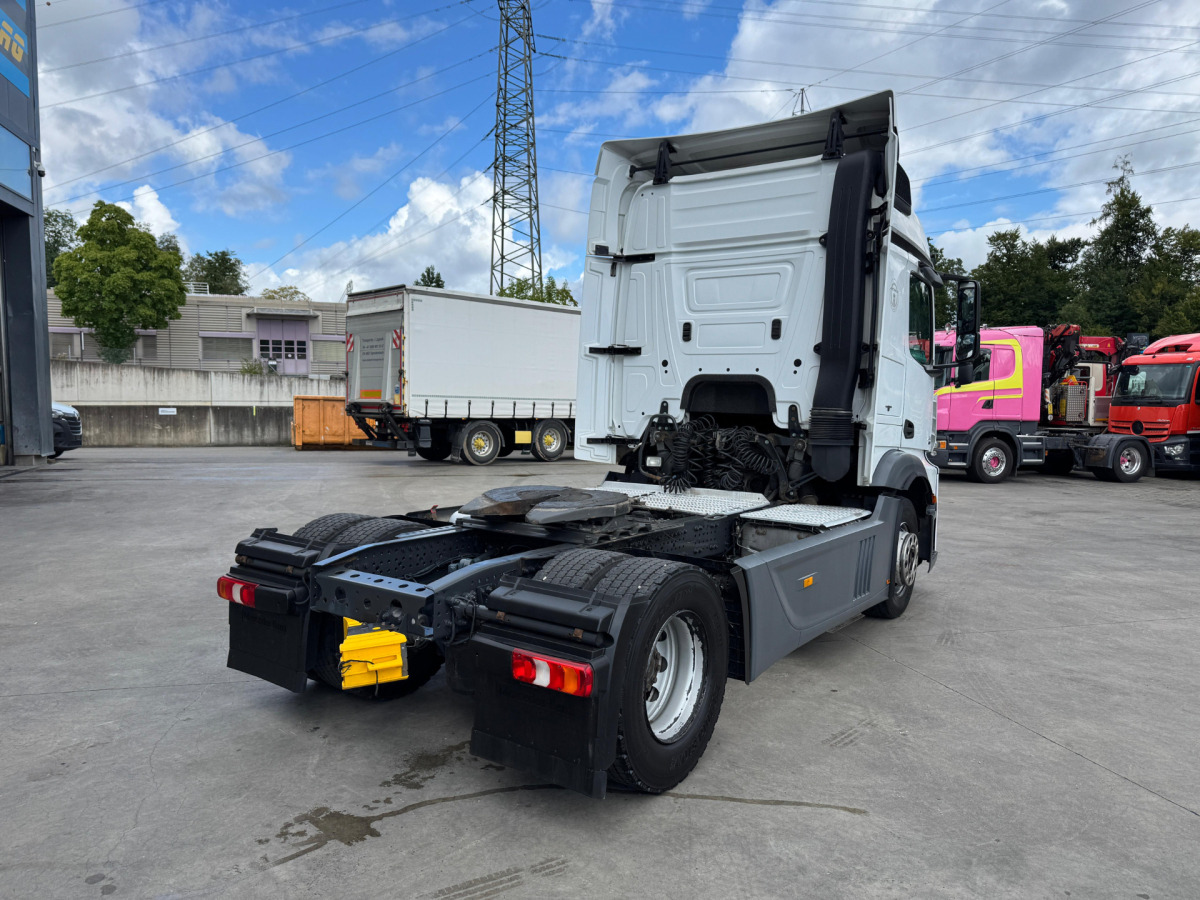 MERCEDES Actros 1842 4x2 - Vetopöytäauto: kuva MERCEDES Actros 1842 4x2 - Vetopöytäauto MERCEDES Actros 1842 4x2 - Vetopöytäauto: kuva MERCEDES Actros 1842 4x2 - Vetopöytäauto