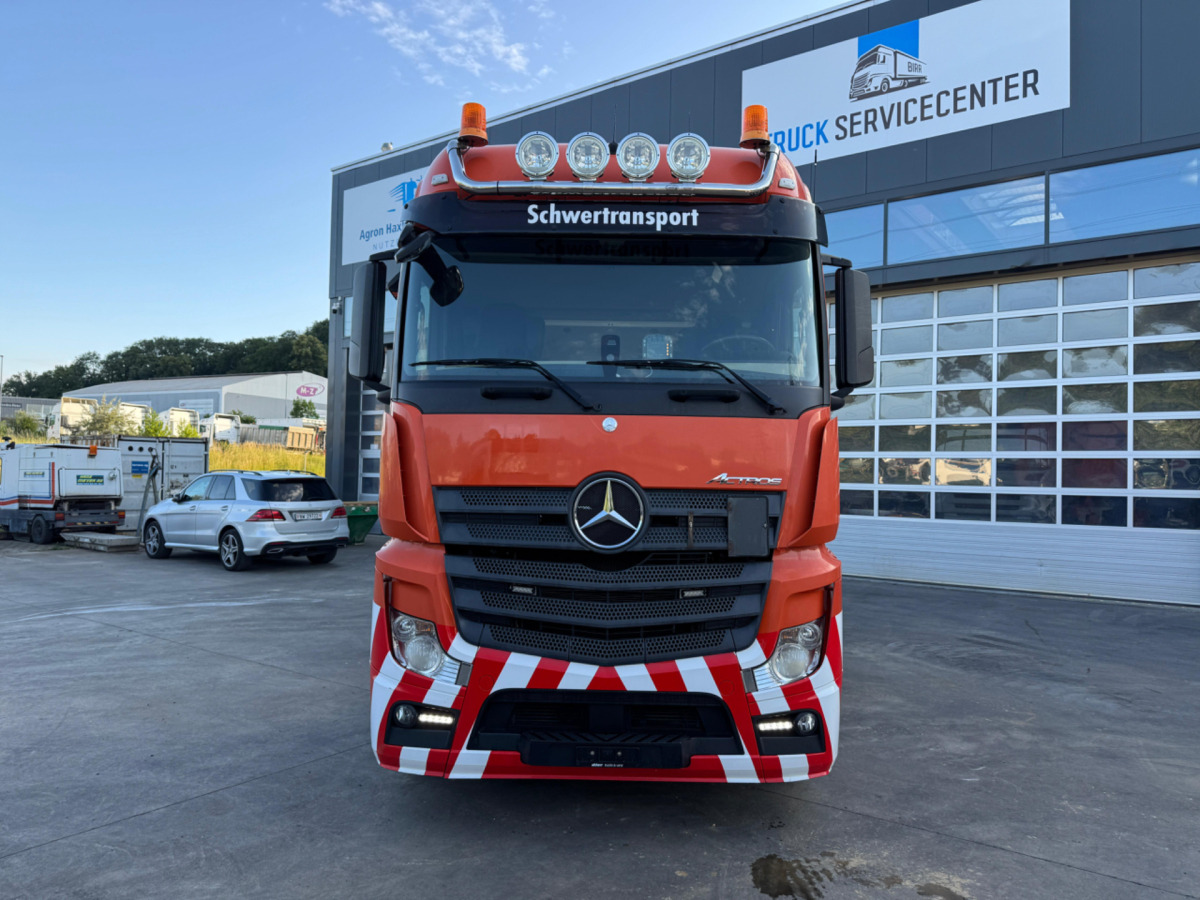 MERCEDES Actros 3358 6x4 120T - Vetopöytäauto: kuva MERCEDES Actros 3358 6x4 120T - Vetopöytäauto MERCEDES Actros 3358 6x4 120T - Vetopöytäauto: kuva MERCEDES Actros 3358 6x4 120T - Vetopöytäauto