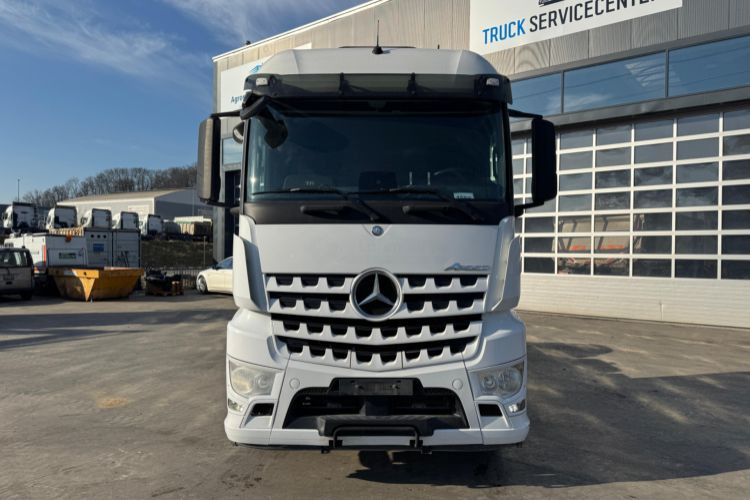 Mercedes-Benz Arocs 1851 4x4H Kipphydraulik - Vetopöytäauto: kuva Mercedes-Benz Arocs 1851 4x4H Kipphydraulik - Vetopöytäauto Mercedes-Benz Arocs 1851 4x4H Kipphydraulik - Vetopöytäauto: kuva Mercedes-Benz Arocs 1851 4x4H Kipphydraulik - Vetopöytäauto