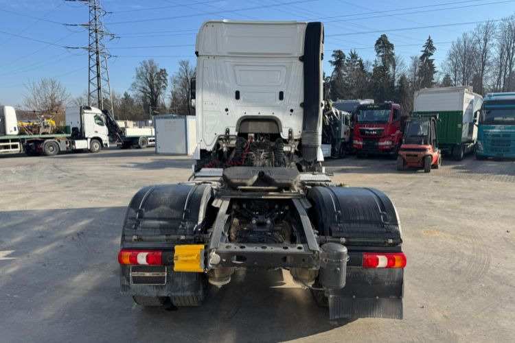 Mercedes-Benz Arocs 1851 4x4H Kipphydraulik - Vetopöytäauto: kuva Mercedes-Benz Arocs 1851 4x4H Kipphydraulik - Vetopöytäauto Mercedes-Benz Arocs 1851 4x4H Kipphydraulik - Vetopöytäauto: kuva Mercedes-Benz Arocs 1851 4x4H Kipphydraulik - Vetopöytäauto