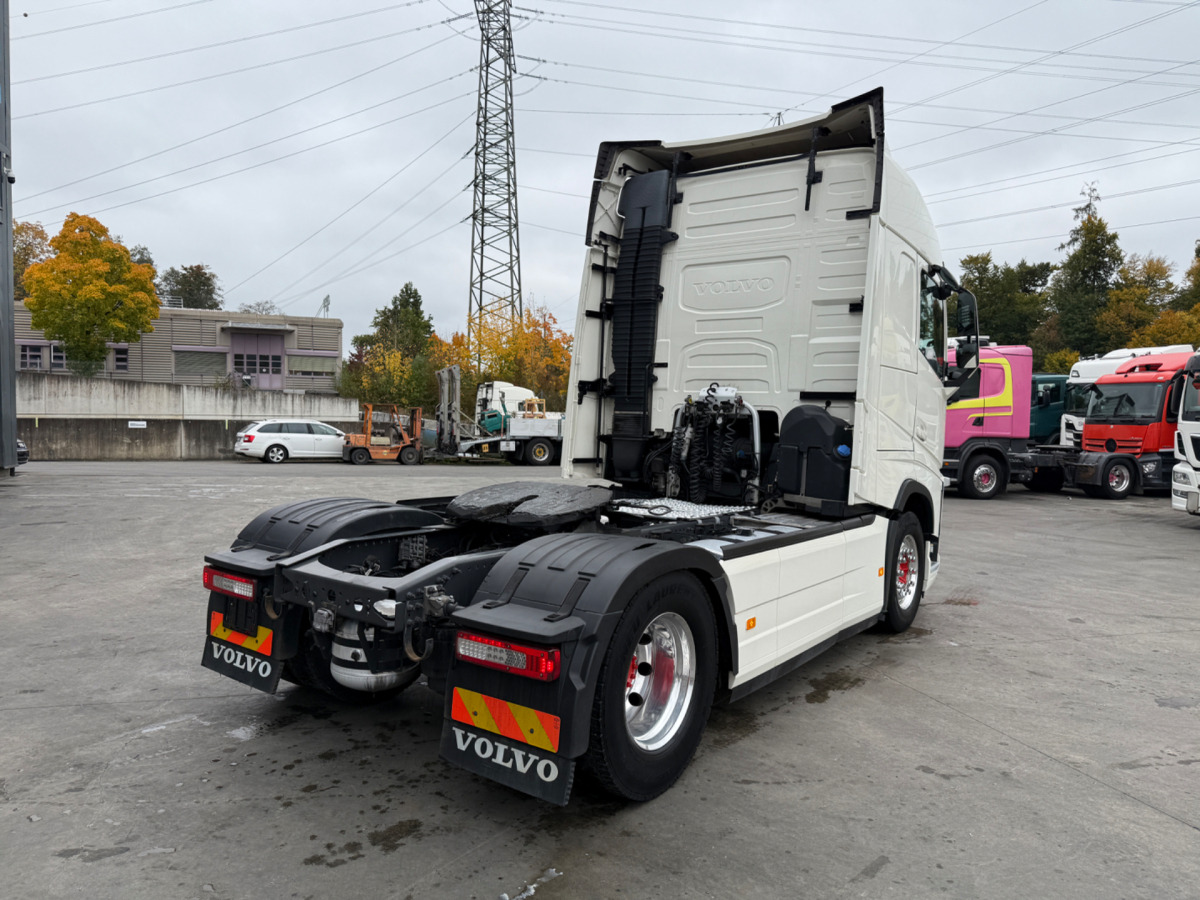 VOLVO FH-460 4x2 - Vetopöytäauto: kuva VOLVO FH-460 4x2 - Vetopöytäauto VOLVO FH-460 4x2 - Vetopöytäauto: kuva VOLVO FH-460 4x2 - Vetopöytäauto