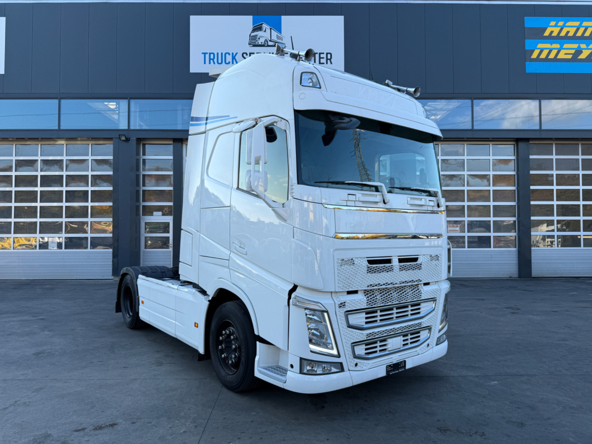 VOLVO FH-500 Standklima XXL 4x2 - Vetopöytäauto: kuva VOLVO FH-500 Standklima XXL 4x2 - Vetopöytäauto VOLVO FH-500 Standklima XXL 4x2 - Vetopöytäauto: kuva VOLVO FH-500 Standklima XXL 4x2 - Vetopöytäauto
