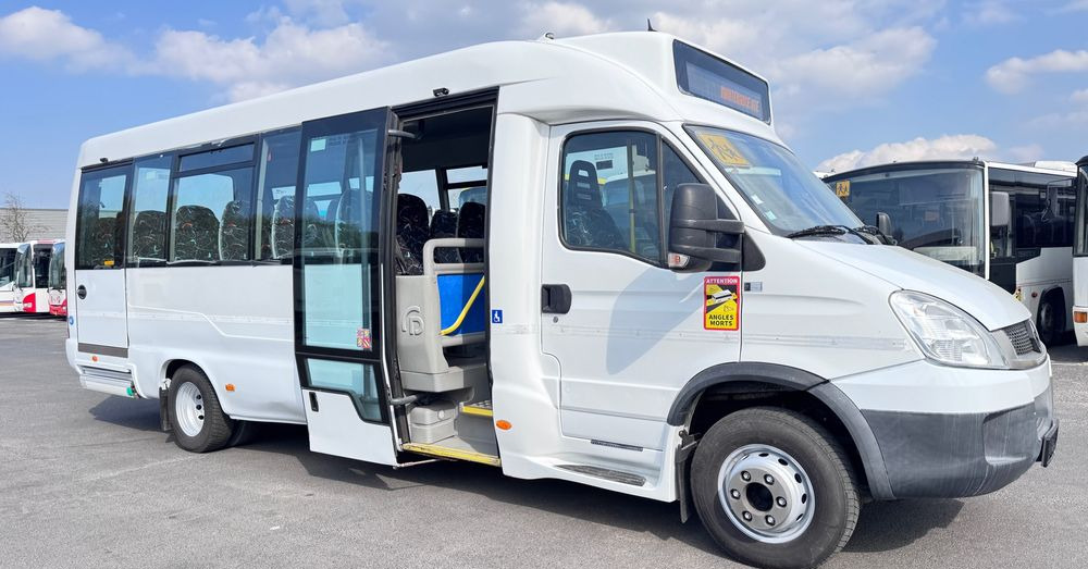 Minibussi, Pikkubussi Irisbus Iveco / DURISOTTI / -28miejsc /euro5/ mała klima / winda / 114000 zł netto: kuva Minibussi, Pikkubussi Irisbus Iveco / DURISOTTI / -28miejsc /euro5/ mała klima / winda / 114000 zł netto