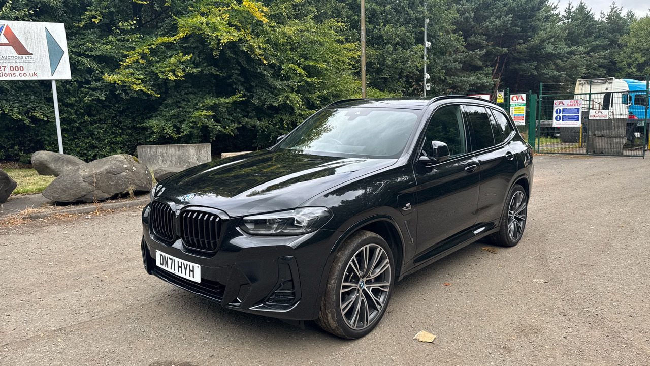 BMW X3 xDrive 30e M Sport - Maasturi/ Katumaasturi: kuva BMW X3 xDrive 30e M Sport - Maasturi/ Katumaasturi BMW X3 xDrive 30e M Sport - Maasturi/ Katumaasturi: kuva BMW X3 xDrive 30e M Sport - Maasturi/ Katumaasturi