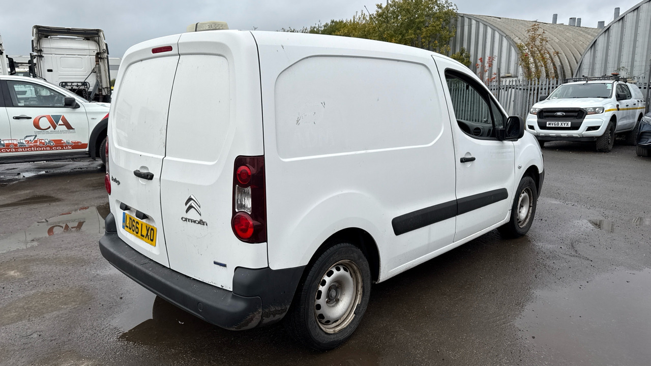 CITROEN BERLINGO 625 1.6 BlueHDi LX 100ps - Pieni pakettiauto: kuva CITROEN BERLINGO 625 1.6 BlueHDi LX 100ps - Pieni pakettiauto CITROEN BERLINGO 625 1.6 BlueHDi LX 100ps - Pieni pakettiauto: kuva CITROEN BERLINGO 625 1.6 BlueHDi LX 100ps - Pieni pakettiauto