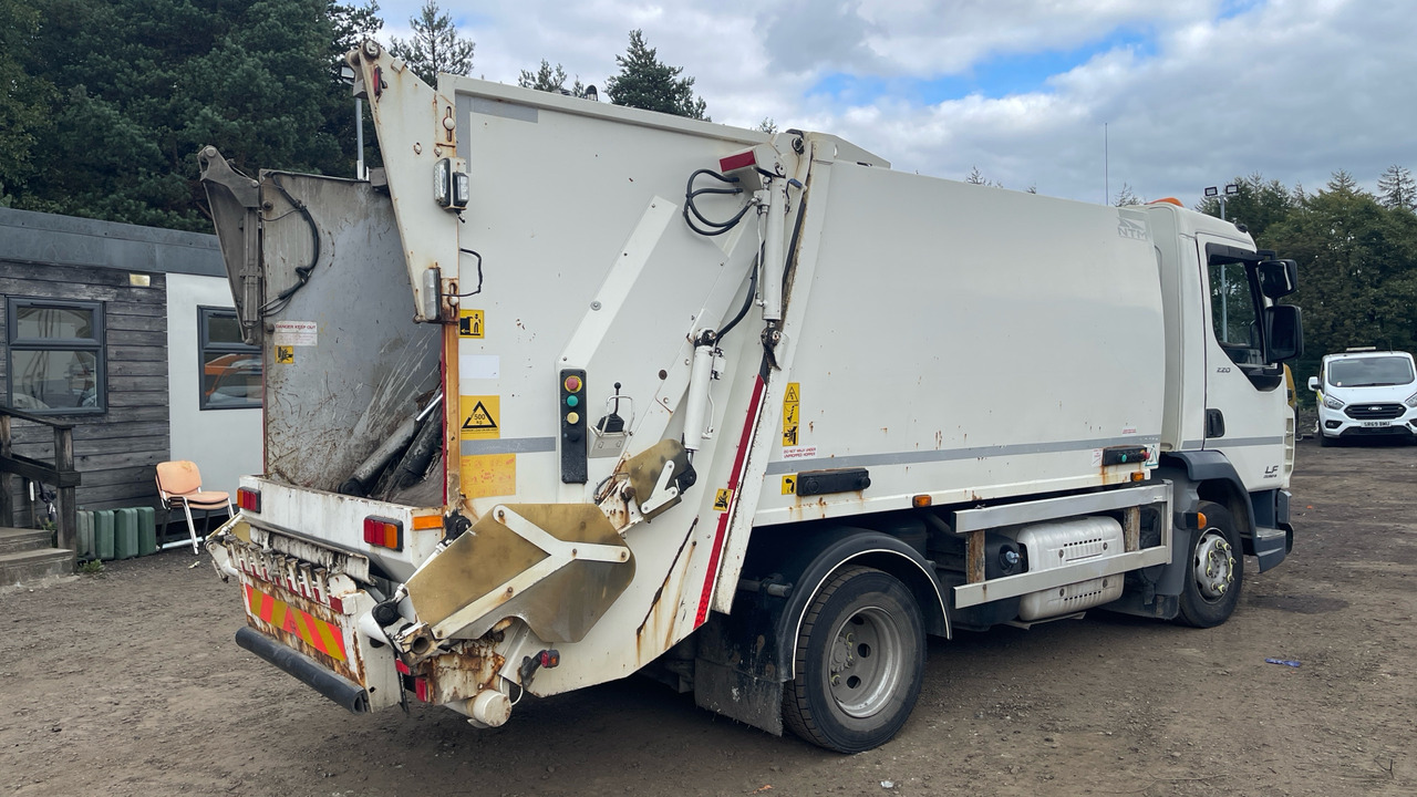 DAF LF 220 - Roska-auto: kuva DAF LF 220 - Roska-auto DAF LF 220 - Roska-auto: kuva DAF LF 220 - Roska-auto