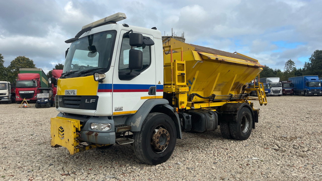 DAF LF 55.220 - Lumikone: kuva DAF LF 55.220 - Lumikone DAF LF 55.220 - Lumikone: kuva DAF LF 55.220 - Lumikone
