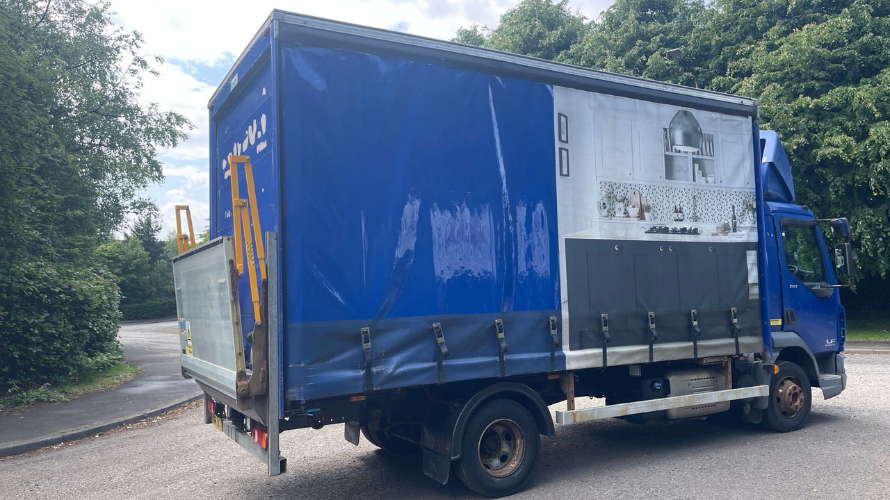 Daf LF 150 - Pressukapelli kuorma-auto: kuva Daf LF 150 - Pressukapelli kuorma-auto Daf LF 150 - Pressukapelli kuorma-auto: kuva Daf LF 150 - Pressukapelli kuorma-auto