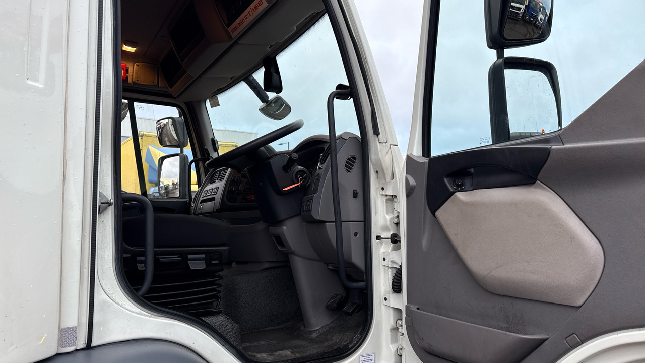 Daf LF 260 - Umpikori kuorma-auto: kuva Daf LF 260 - Umpikori kuorma-auto Daf LF 260 - Umpikori kuorma-auto: kuva Daf LF 260 - Umpikori kuorma-auto