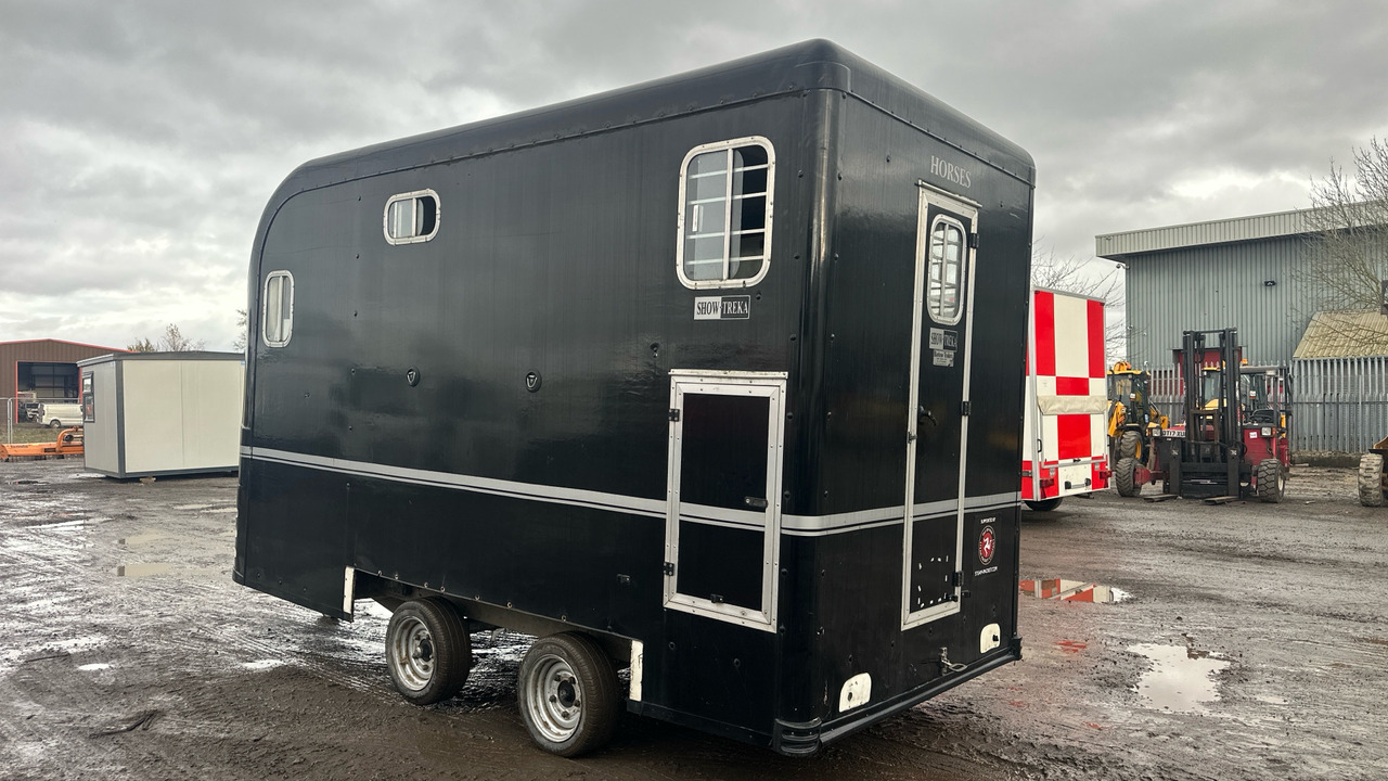 EQUI TREK SHOW TREKA - Koneenkuljetusvaunu: kuva EQUI TREK SHOW TREKA - Koneenkuljetusvaunu EQUI TREK SHOW TREKA - Koneenkuljetusvaunu: kuva EQUI TREK SHOW TREKA - Koneenkuljetusvaunu