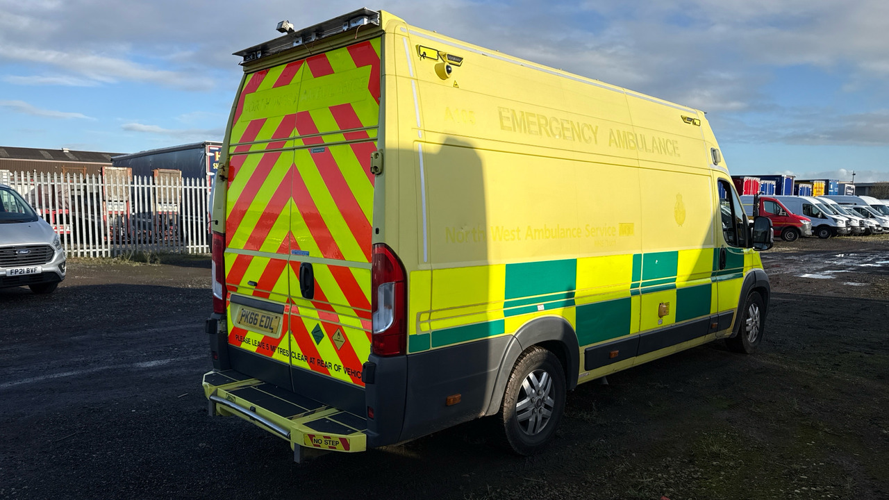 FIAT DUCATO 42 2.3 MULTIJET II - Ambulanssi: kuva FIAT DUCATO 42 2.3 MULTIJET II - Ambulanssi FIAT DUCATO 42 2.3 MULTIJET II - Ambulanssi: kuva FIAT DUCATO 42 2.3 MULTIJET II - Ambulanssi