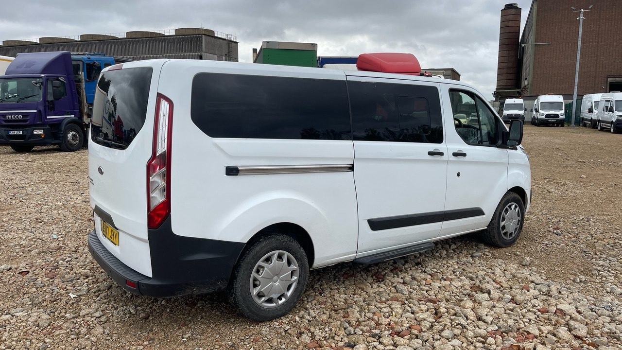 FORD TOURNEO CUSTOM 310 2.0 TDCI 130PS - Minibussi, Pikkubussi: kuva FORD TOURNEO CUSTOM 310 2.0 TDCI 130PS - Minibussi, Pikkubussi FORD TOURNEO CUSTOM 310 2.0 TDCI 130PS - Minibussi, Pikkubussi: kuva FORD TOURNEO CUSTOM 310 2.0 TDCI 130PS - Minibussi, Pikkubussi