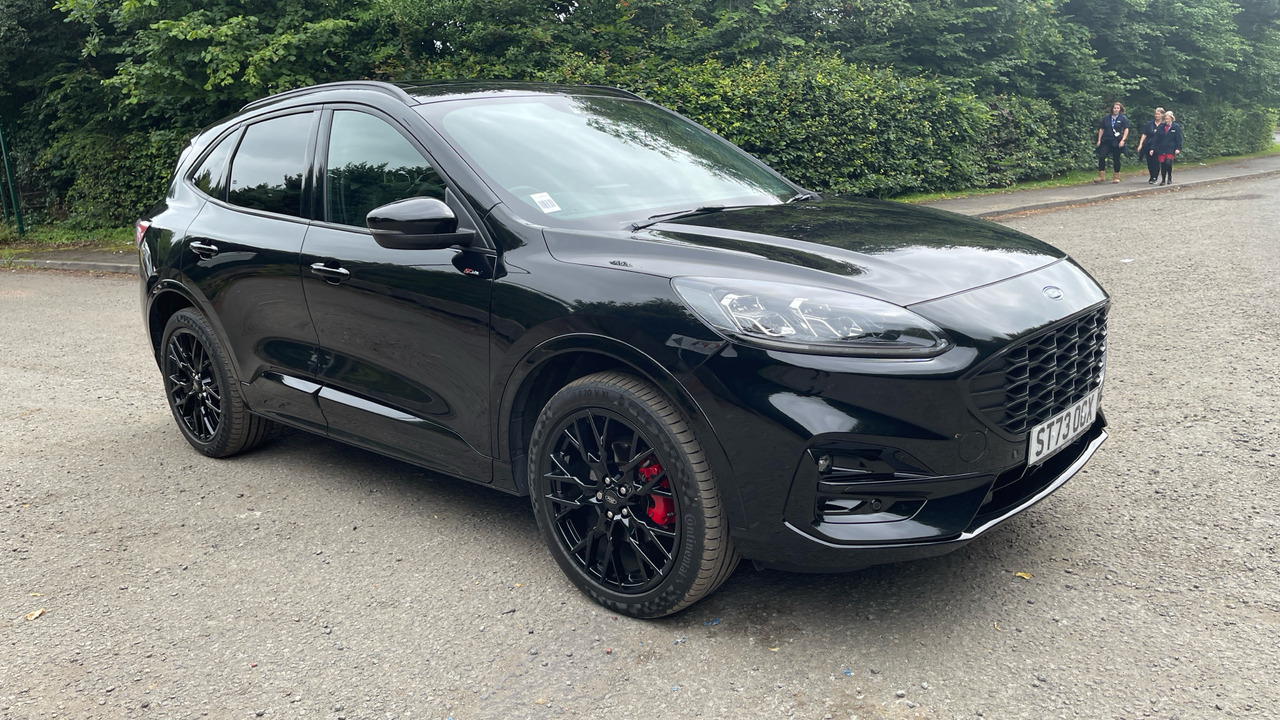 Ford Kuga 2.5 PHEV Black Package Edition CVT - Viistoperä: kuva Ford Kuga 2.5 PHEV Black Package Edition CVT - Viistoperä Ford Kuga 2.5 PHEV Black Package Edition CVT - Viistoperä: kuva Ford Kuga 2.5 PHEV Black Package Edition CVT - Viistoperä
